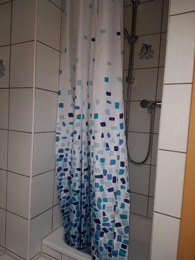 Ruhige Gemuetliche Ferienwohnung In Karlsruhe Daxlanden Fuer Monteure, Pendler, Geschaefsreisen, Wochenendreisen エクステリア 写真