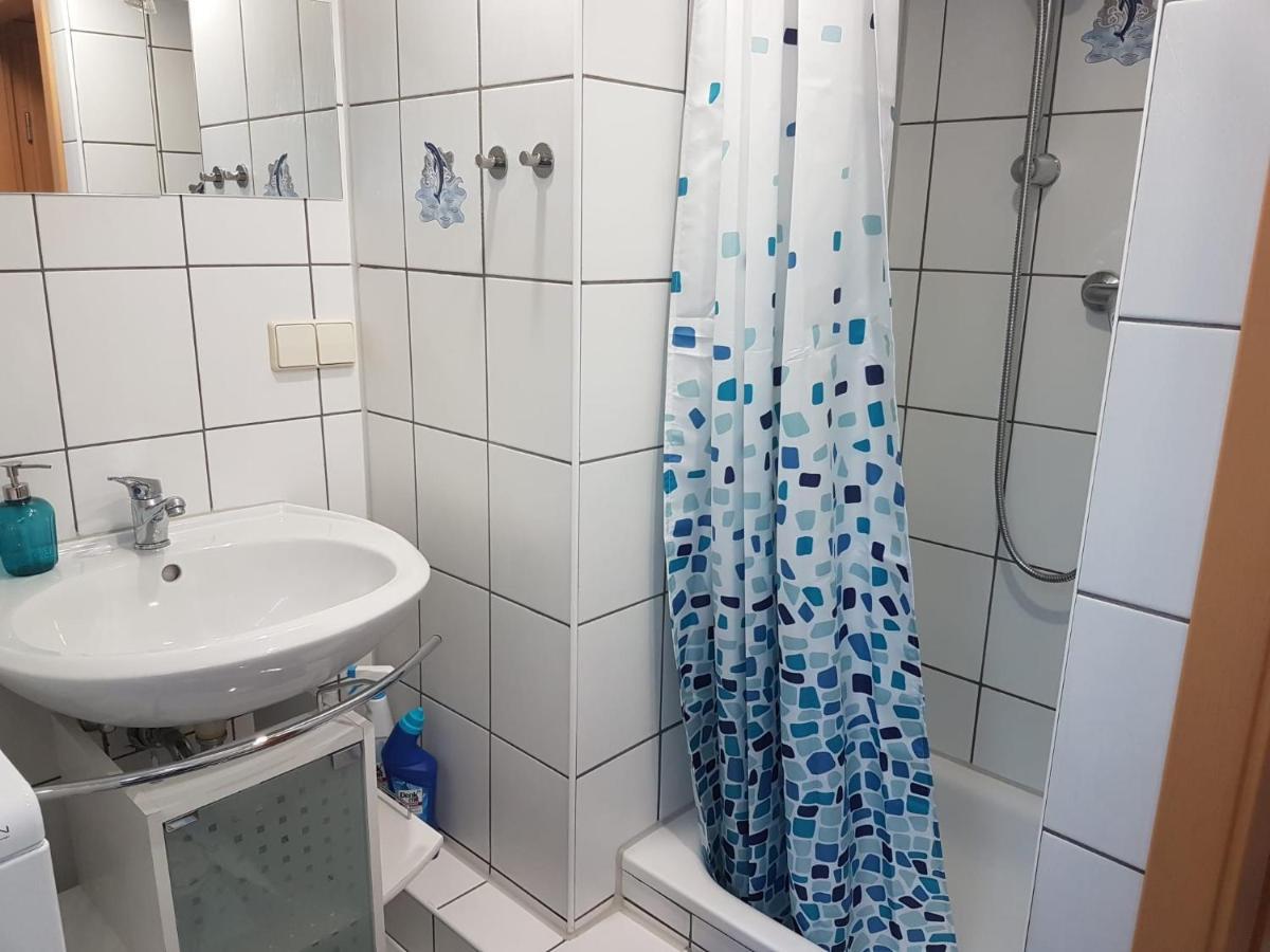 Ruhige Gemuetliche Ferienwohnung In Karlsruhe Daxlanden Fuer Monteure, Pendler, Geschaefsreisen, Wochenendreisen エクステリア 写真