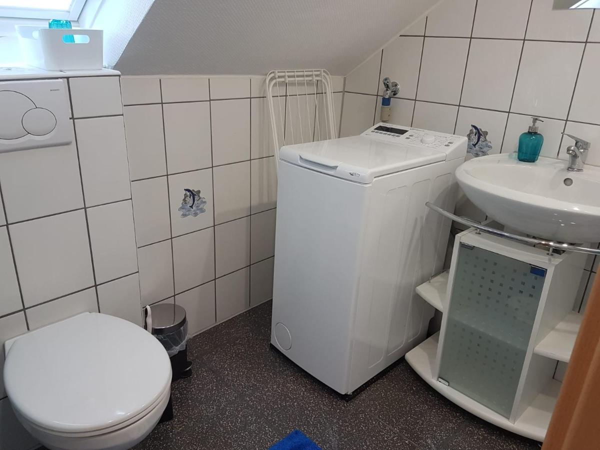 Ruhige Gemuetliche Ferienwohnung In Karlsruhe Daxlanden Fuer Monteure, Pendler, Geschaefsreisen, Wochenendreisen エクステリア 写真